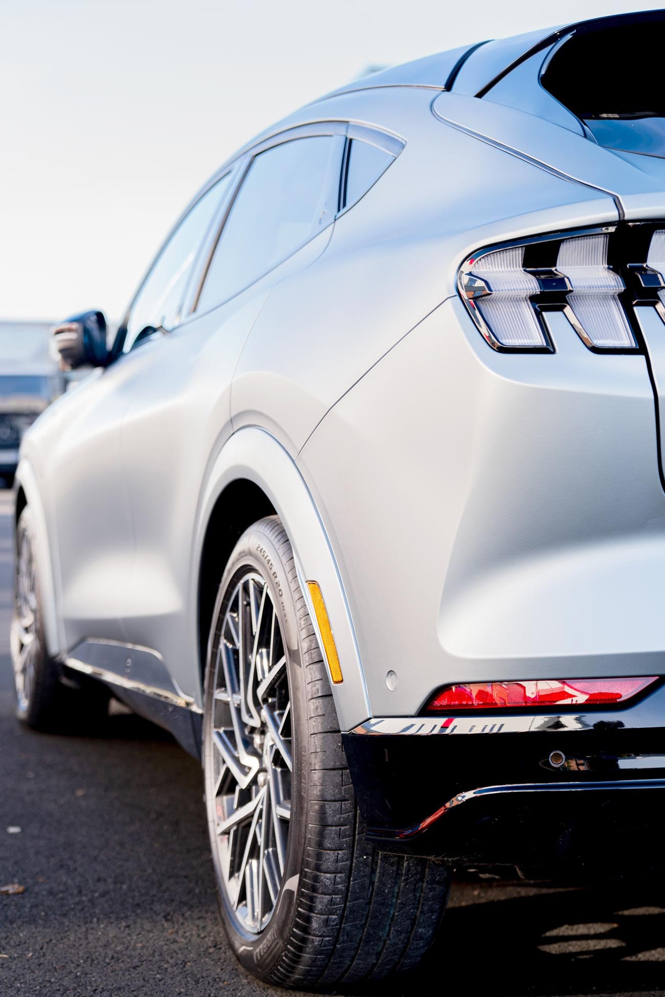 Le déchromage voiture, une personnalisation discrète qui change tout